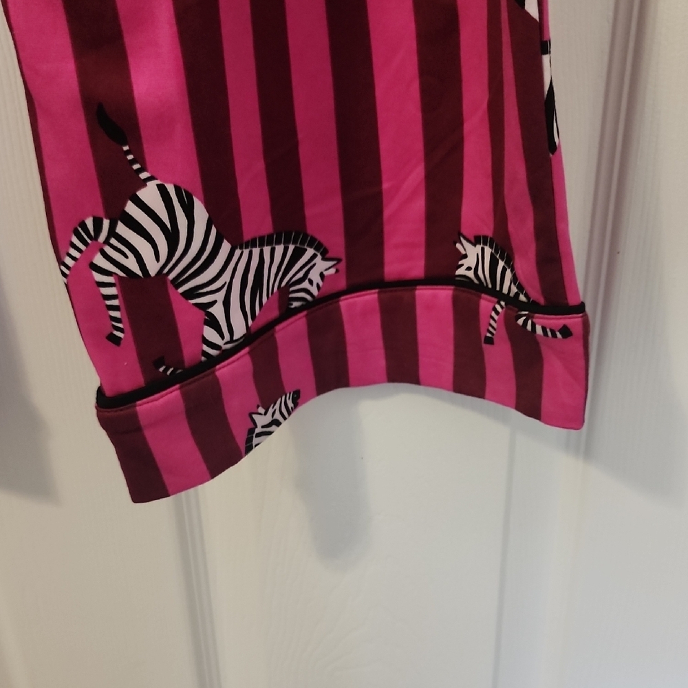 Vibrant Pink Zebra Print Women's Pajama Set - Picture 4 of 6